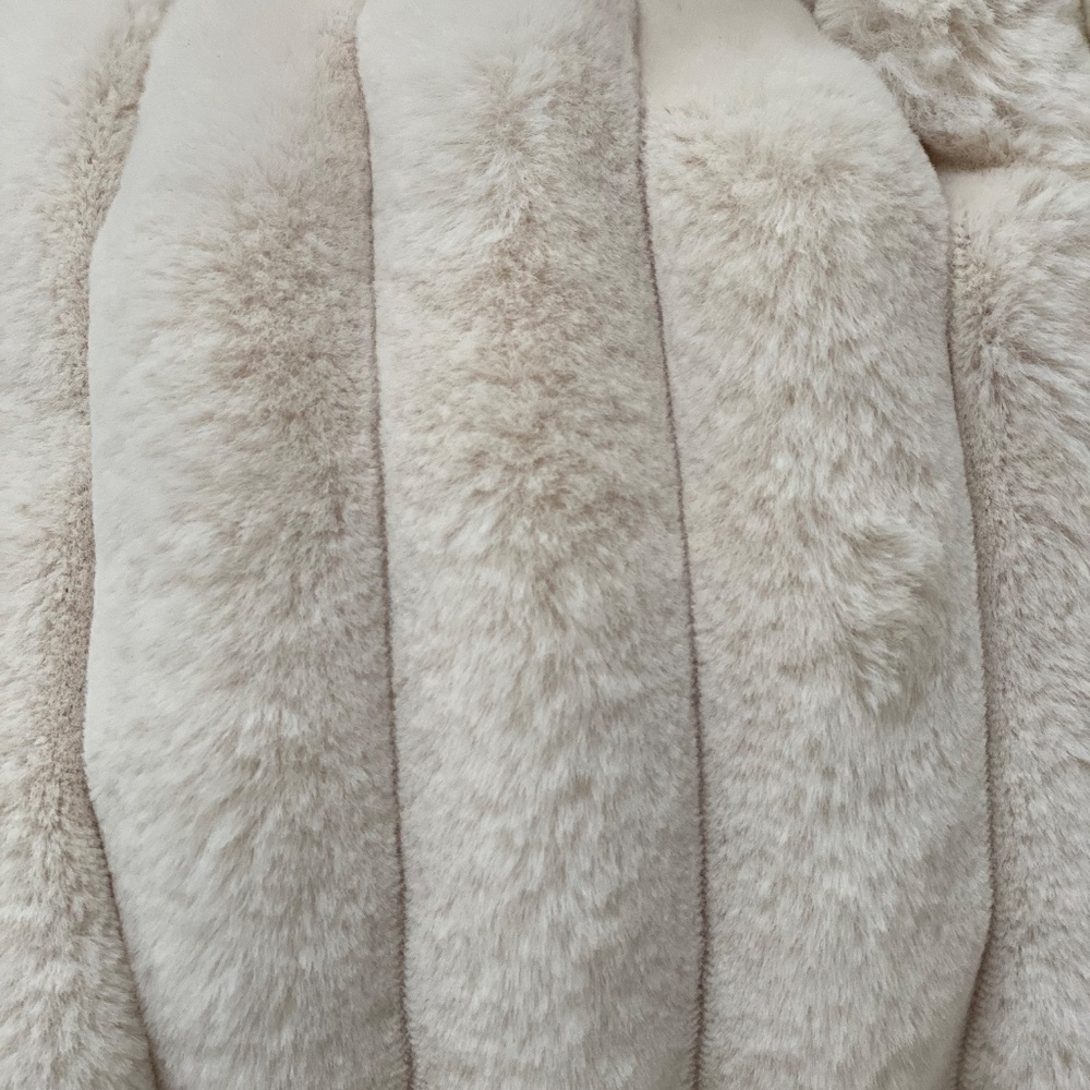Women's Moncler Fare Quilted Faux Fur Jacket - Picture 8 of 11